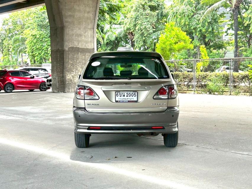 ขายรถ Toyota Harrier 3.0 FOUR ปี 2004 สีน้ำตาล เกียร์ออโต้