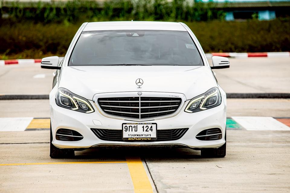 Benz E300 Bluetec ปี 2015 สีขาว สวยสภาพดี 2