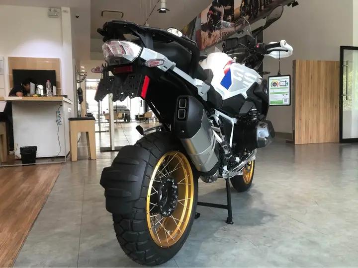 ส่งต่อรถมอเตอร์ไซค์สวยๆ BMW R 1250 GS 4