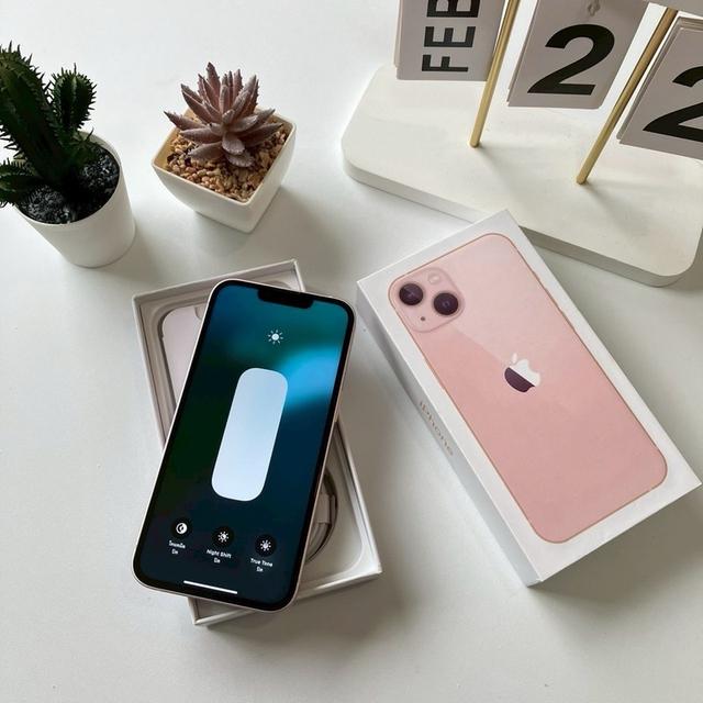 iPhone 13 6