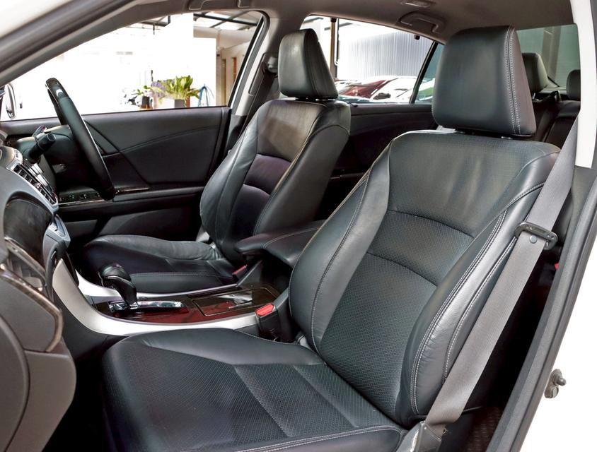 HONDA ACCORD 2.0 EL i-VTEC ปี13จด15สภาพกริ๊บๆ เครื่อง+ช่วงล่างแน่น ไมล์น้อย 12