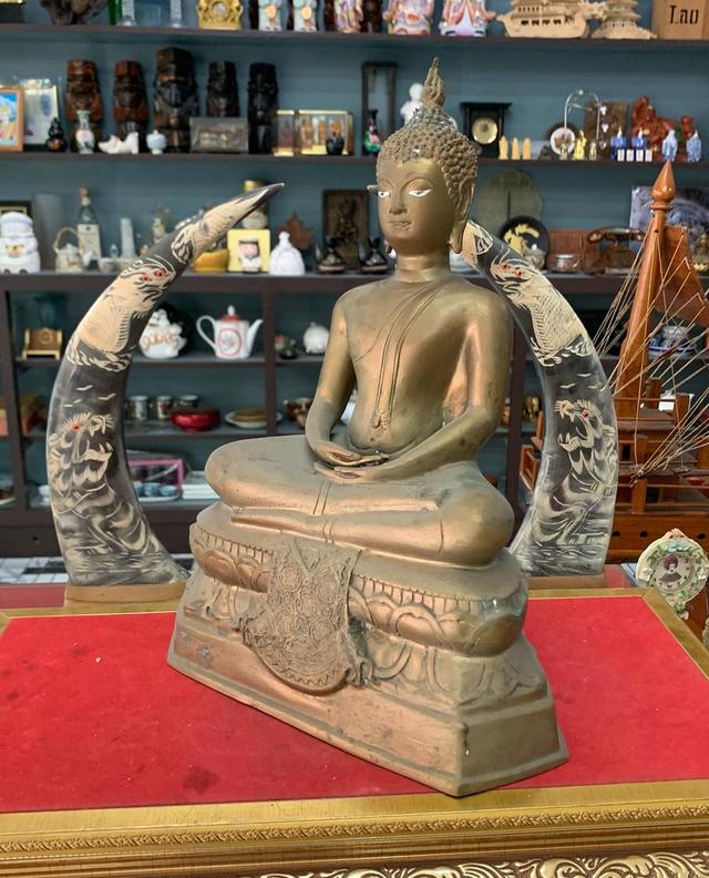 พระพุทธรูปบางสมาธิ องค์ใหญ่ เนื้อทองเหลือง 4
