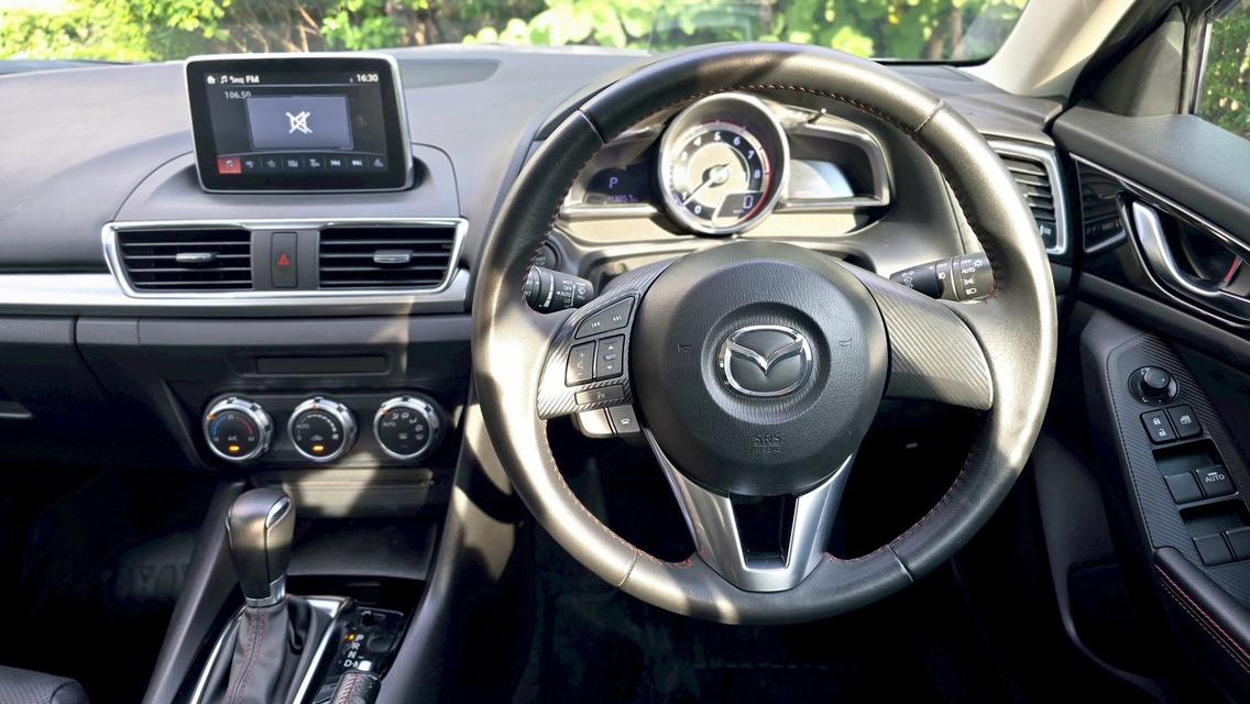 รหัสรถ WB36 Mazda 3 S Sports  ปี 2015 (สีบรอนด์) 2