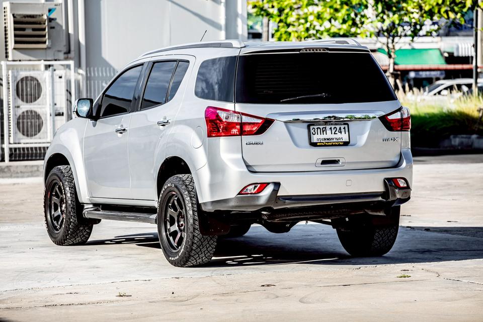 ISUZU Mu-X 2.5 DVD ปี 2014 สีเทา 9