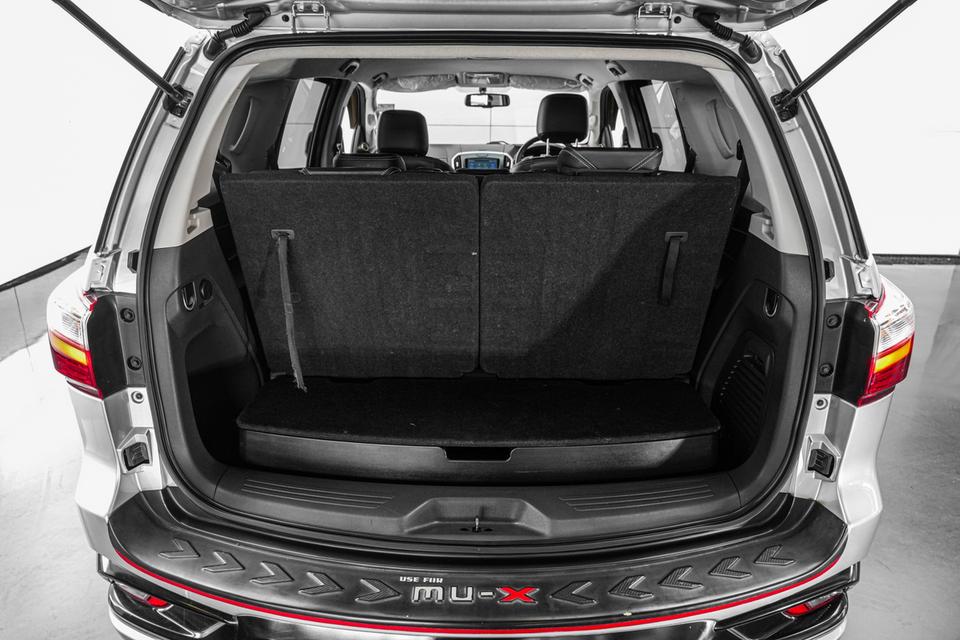 2019 ISUZU MU-X 3.0 DVD Navi THE ONYX 4WD AT สีเทา ไมล์ 127313 กม. 7