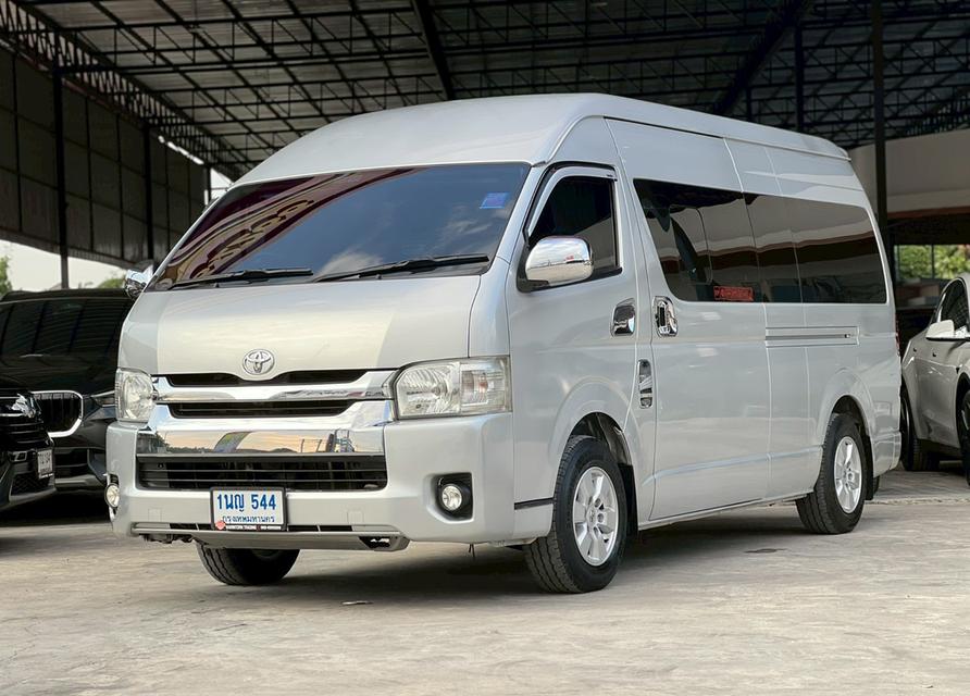 ปี 2016 TOYOTA COMMUTER, 3.0 D4Dโฉม ปี05-19 สีเทา เกียร์ธรรมดา เครื่องดีเซล