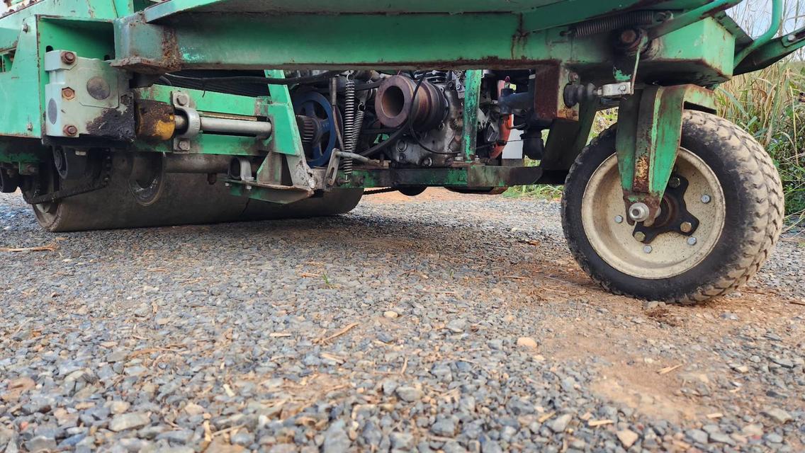 ขาย รถโรยทราย เครื่องยนต์เบนซิน 4 จังหวะ kubota เก่าญี่ปุ่น