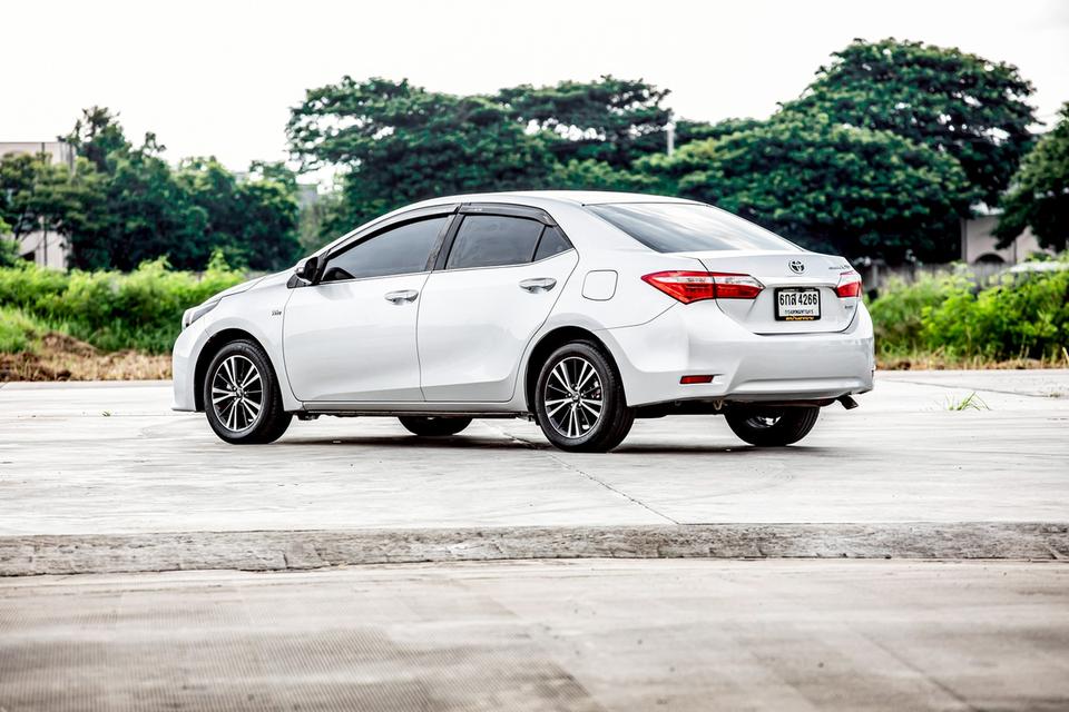 Toyota Altis 1.6G ปี 2014 สีบรอนเงิน  9