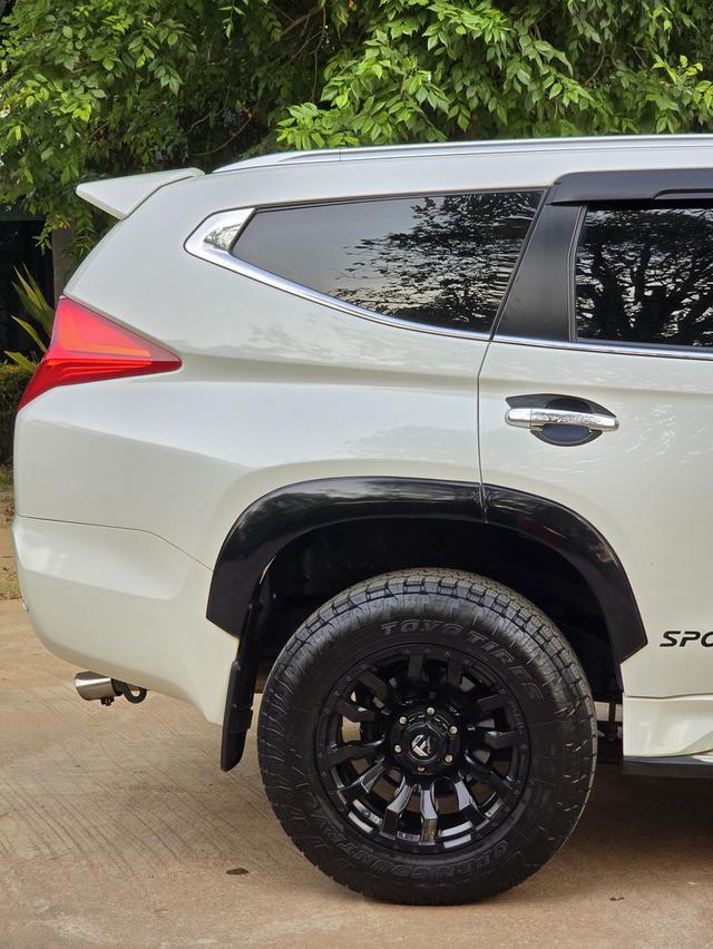Mitsubishi Pajero Sport 2.4D GT Premium 13