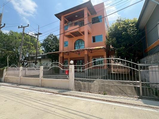 ขายโฮมออฟฟิศ 3 ชั้น 75 ตรว. ฟีนิกซ์ ปาร์ค ซอย 2 (ซ.ไอยรา 28) ต.คลองสอง อ.คลองหลวง จ.ปทุมธานี ราคา 6,800,000 บาท 3