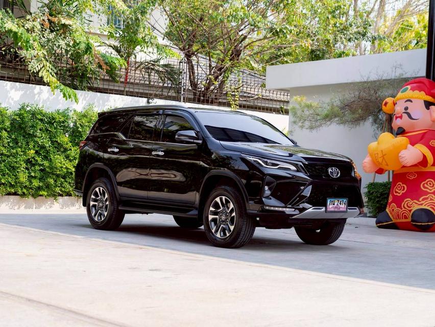 Toyota fortuner 2.4V Leader 2WD ปีจด 2024 รูปย่อยที่ 3