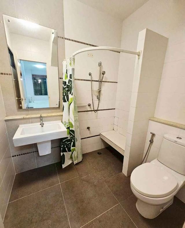 ขาย / เช่า บ้านเดี่ยว 2ชั้น หมู่บ้านมัณฑนา เลค วัชรพล ตัวบ้านอยู่โซนทะเลสาบ 20