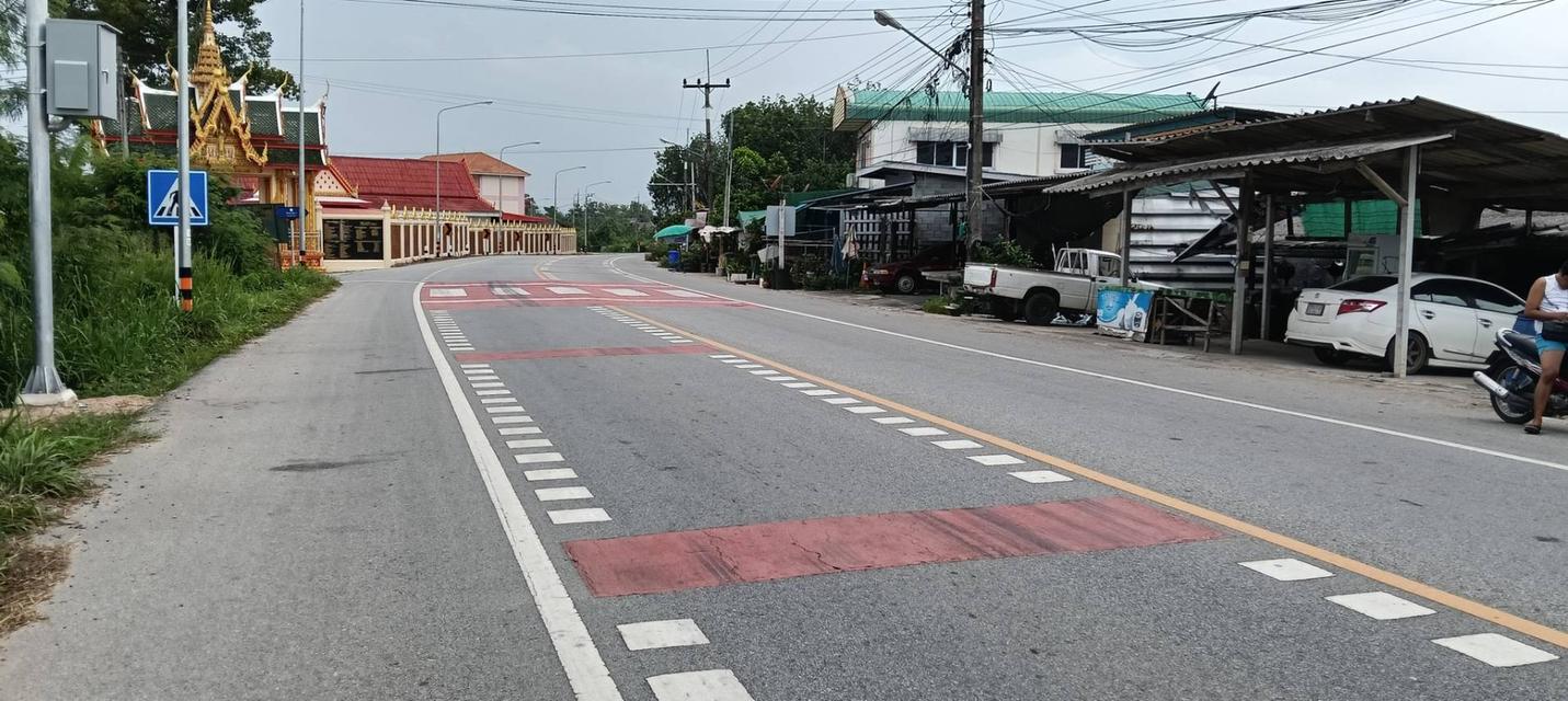 ที่ดินพร้อมห้องเช่า จำนวนว 10 ห้อง 12