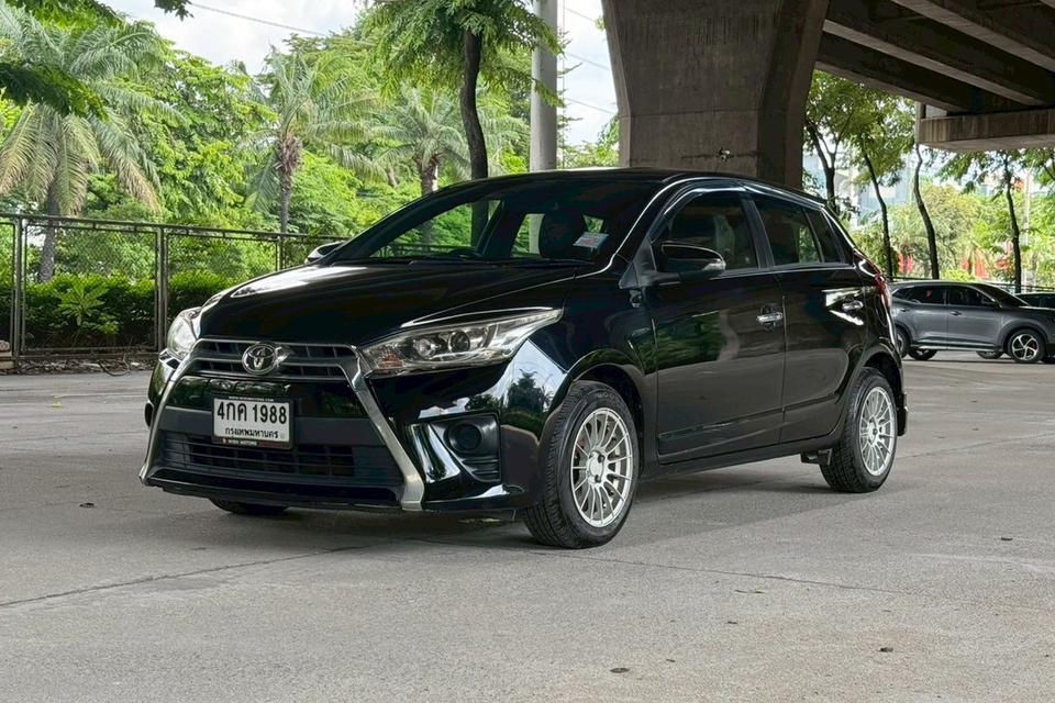 Toyota Yaris 1.2 G Hatchback AT ปี 2015 รถสวยมือเดียว รุ่นท๊อป