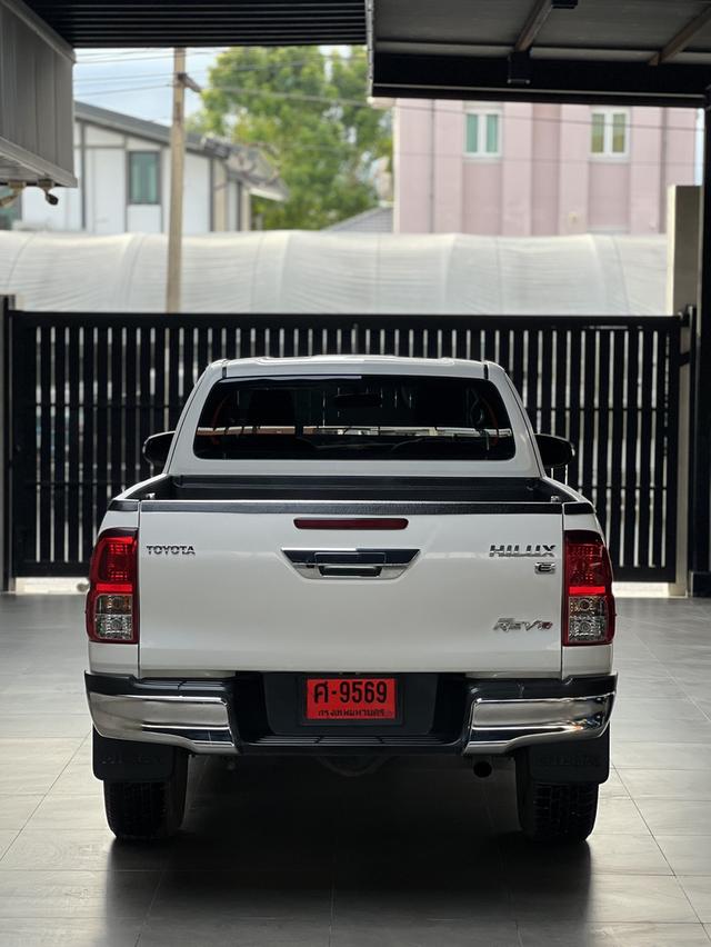 Toyota Hilux Revo 2.4 E 11
