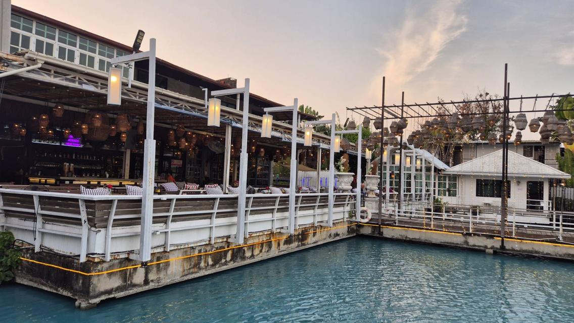 ร้านอาหาร 2