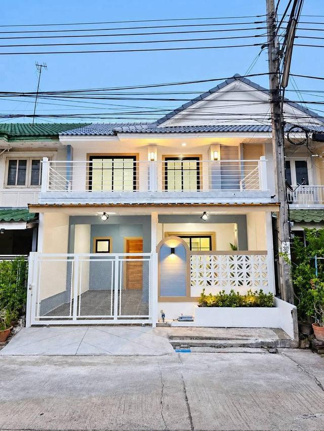 หมู่บ้านพฤกษา10 ถนนบางกรวย-ไทรน้อยทาวน์เฮ้าส์ 2 ชั้น  ตกแต่งใหม่พร้อมอยู่ พร้อมเฟอร์นิเจอร์ 1