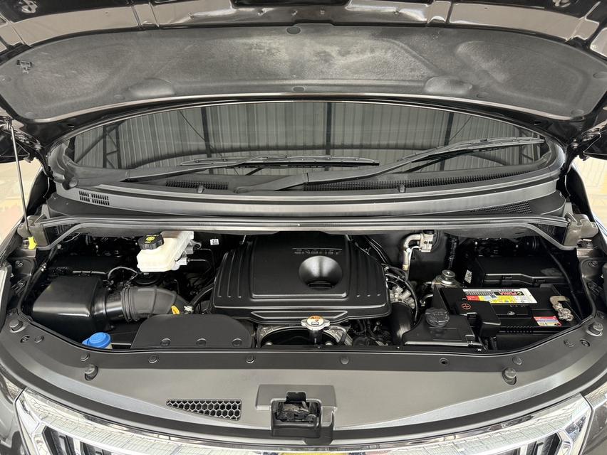 Hyundai H-1 2.5 Deluxe (ปี 2017) Wagon AT 19