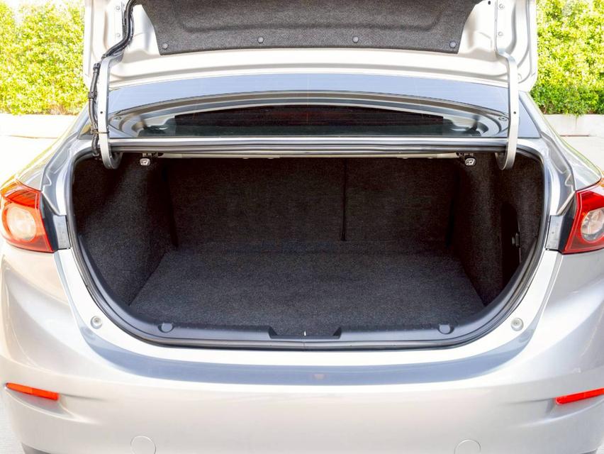 Mazda 3 2.0S ปี 2015 ♨️ #ประกันเครื่องเกียร์หลังการขาย3ปี / 30,000km. ♨️ 8