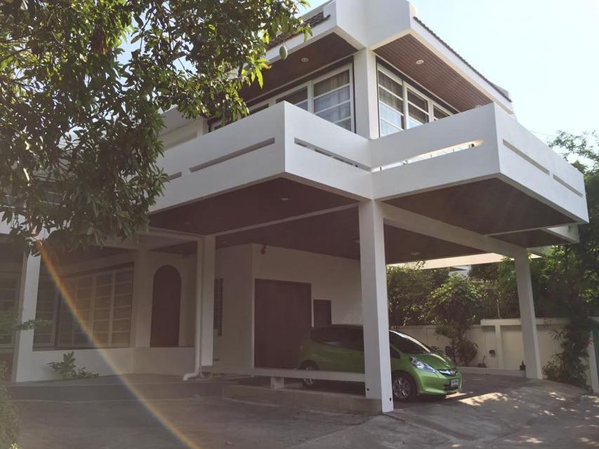ให้เช่าบ้านเดี่ยว 2 ชั้น หลังใหญ่ 340 ต.ร.วา ซอยปรีดีพนมยงค์14 ถนนสุขุมวิท71 ใกล้เอกมัย ทองหล่อ จอดรถได้ 15 คัน 1