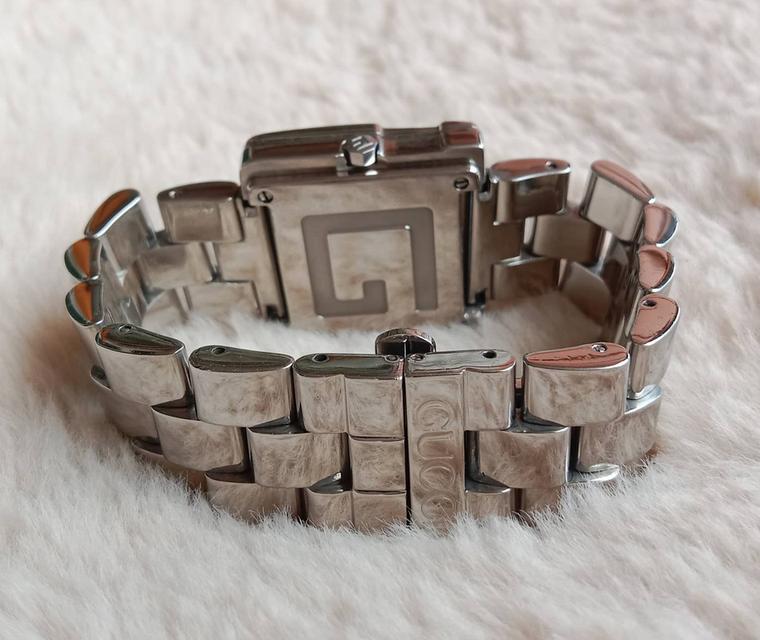 14.Gucci 3600M ระบบ Quartz หน้าปัด 35 mm. สายยาว 17.5 mm. พร้อมกล่องแท้