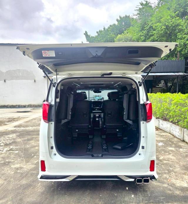Toyota ALPHARD 2.5SC PACKAGE สีขาว ปี 2023 ไมล์ 17,000 กม.  7
