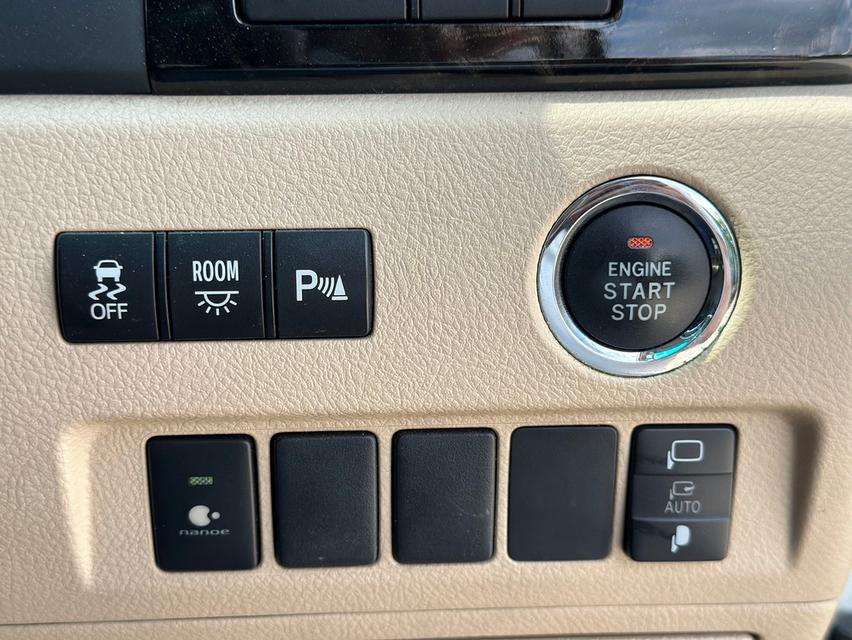 รหัสรถ PAT9461 TOYOTA ALPHARD 2.4 V ปี 2012  11