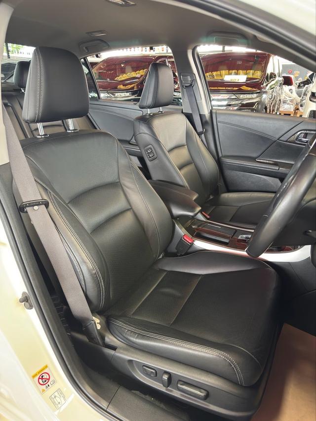HONDA ACCORD 2.0 EL ปี 2015 รูปที่ 13