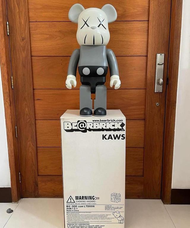 ส่งต่อ Bearbrick 1000% Kaws  2