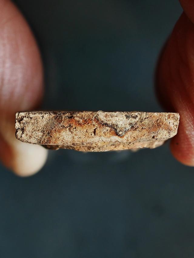 พระสมเด็จบางขุนพรหม กรุใหม่ พิมพ์สังฆาฎิ-ไม่มีหู....เก่า เดิมๆ รูปที่ 12