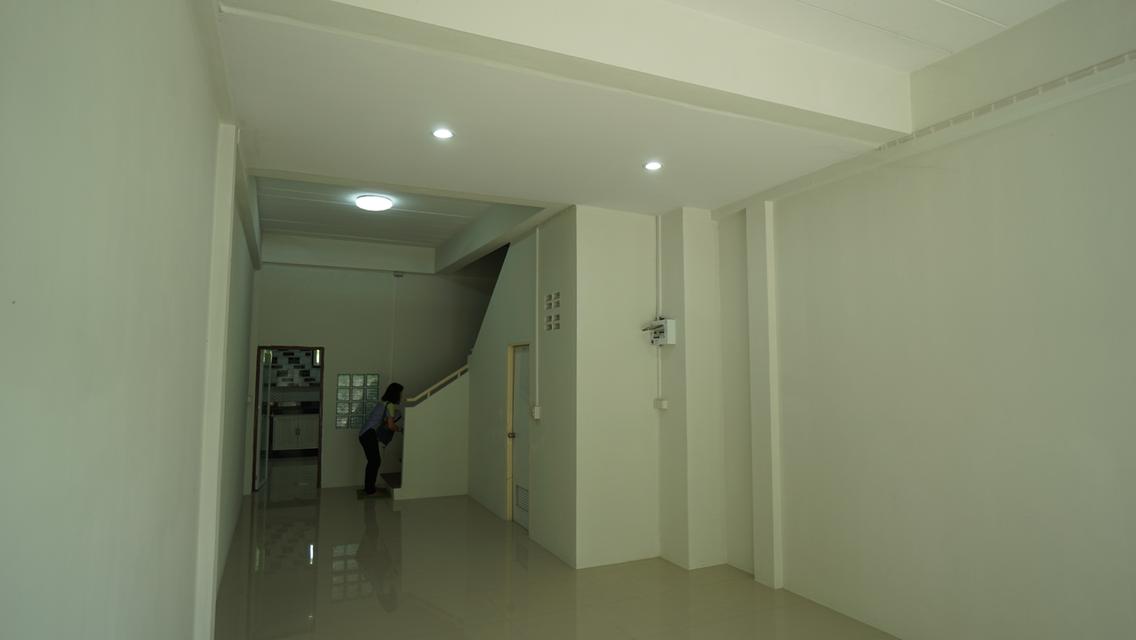 บ้านทาวน์เฮ้าส์ 2 ชั้น 4