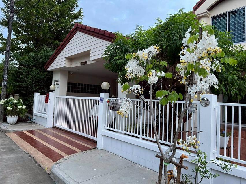 ขายบ้าน ในหมู่บ้านสัมมากร ถนน สามวา 9