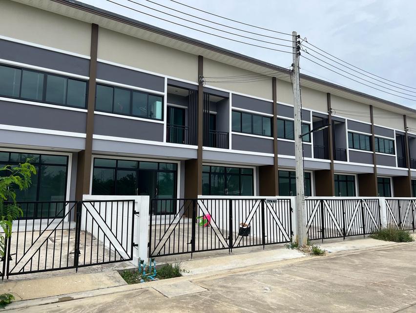 ขายด่วนบ้านใหม่พร้อมอยู่ (โครงการบ้านสวยนครชัยศรี) ทาวน์เฮ้าส์ 2 ชั้น 3 ห้องนอน 2 ห้องน้ำ สวยพร้อมอยู่ 1
