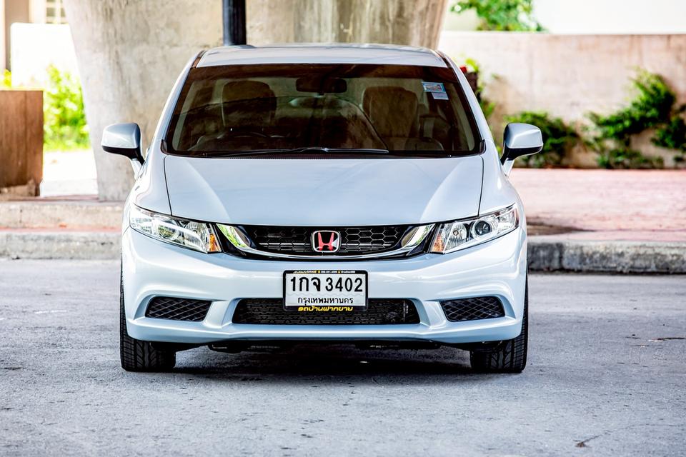 Honda Civic Fb 1.8S ปี 2012 เกียร์ออโต้ สีฟ้า มือเดียวป้ายแดง