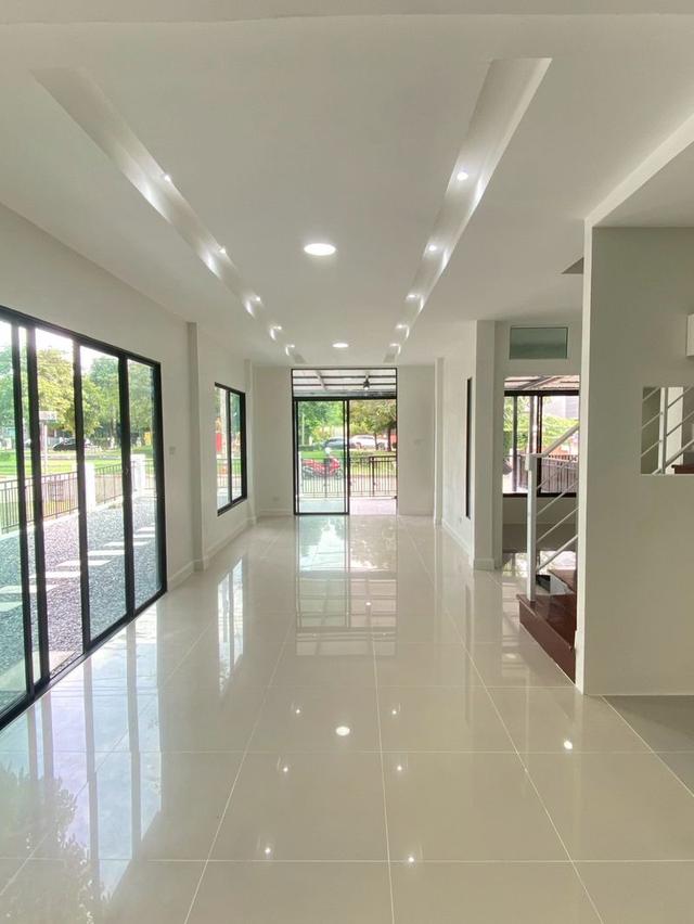 ขาย ทาวน์เฮาส์ 2 ชั้น ,เนื้อที่ 38 ตารางวา หมู่บ้านเดอะวิลล่า วงแหวน-รามอินทรา ซอยคู้บอน 27 แยก 10 แขวงท่าแร้ง เขตบางเขน กรุงเทพฯ 6