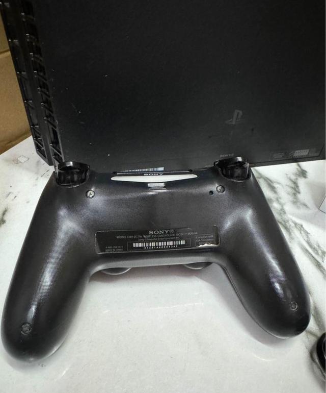 ปล่อย Play Station 4 สภาพดีมาก 3