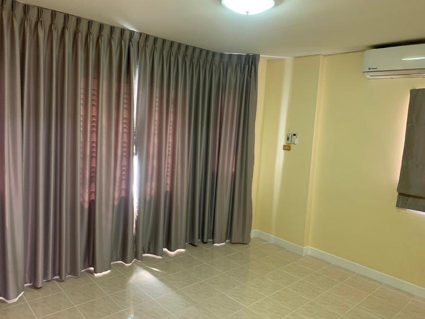 บ้านแฝด 2 ชั้น 2 นอน 2 น้ำ 26.2 วา 11