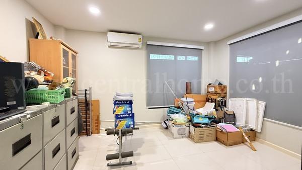 บ้านแฝด บ้านชานไม้ เดอะทาวน์ คลองสอง คลองหลวง ปทุมธานี หลังมุม 12