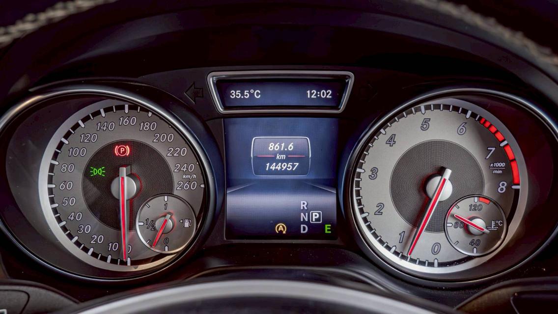BENZ GLA-CLASS 200 ปี 2015 สีขาวโฉม W156 ปี14-20 รูปที่ 14