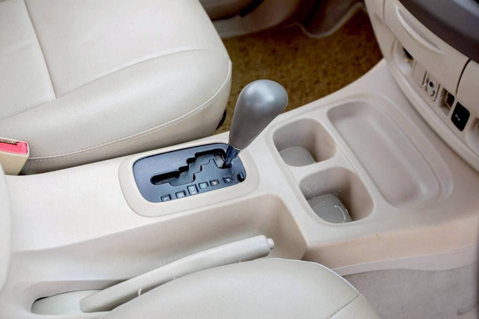 Toyota INNOVA 2.0V เกียร์ Auto 7 ที่นั่ง ปี 2005 สีน้ำตาล 14