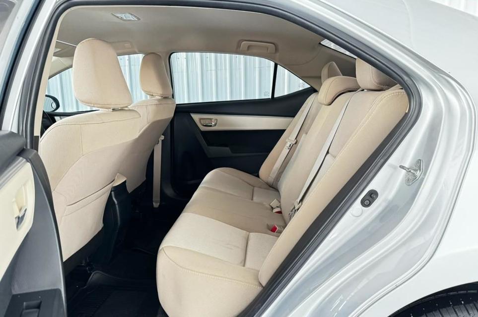Toyota Altis 1.8E เบนซิน เกียร์ออโต้  ปี2014 14