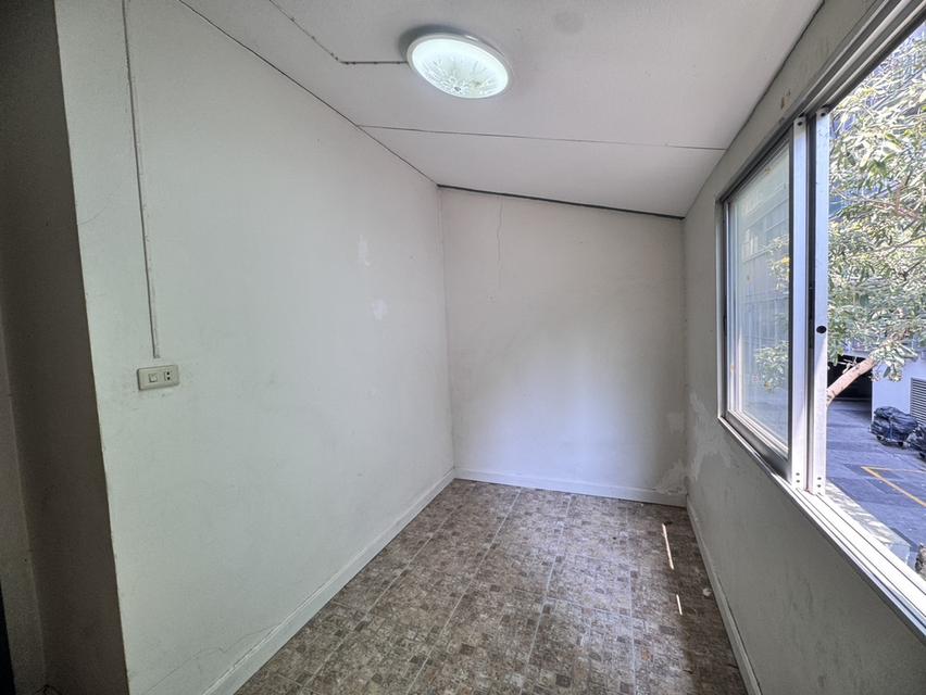 ขายตึกแถว ซอยจินดาถวิล แขวงมหาพฤฒาราม บางรัก ทำเลดีใจกลางเมือง (N.1984) 5