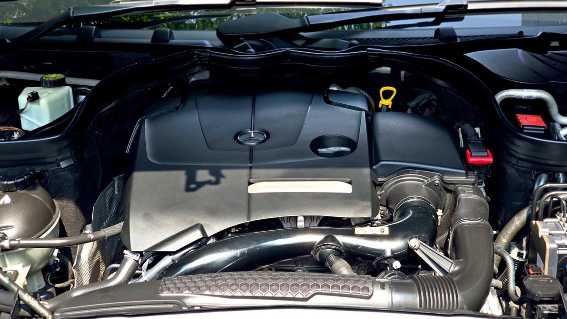 Benz E200 Coupe Amg ปี 2014 สีเทา มือเดียว ไมล์น้อยมาก รูปที่ 20