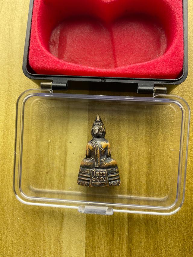 รูปหล่อหลวงพ่อโสธร รุ่นทองประทาน เนื้อทองแดง No.219641 ปี พ.ศ.2550  2