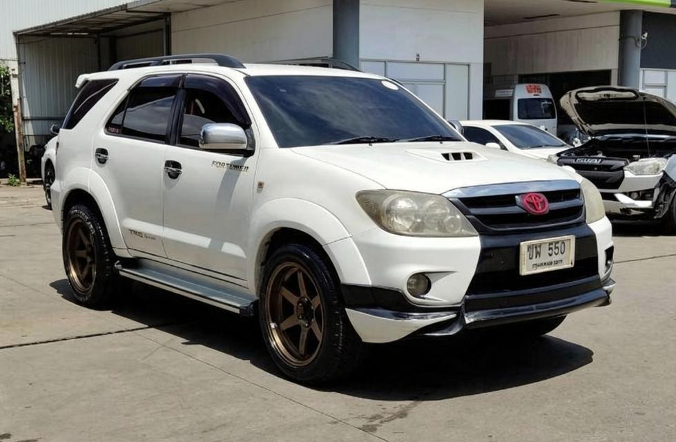 Toyota Fortuner ปี 08เครื่อง 3.0 เกียร์ออโต้ 4×4 รูปย่อยที่ 2