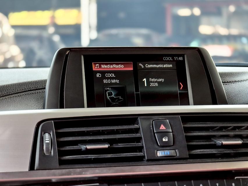 BMW 330e 2.0 Sport F30 Plug-in Hybrid รูปที่ 17