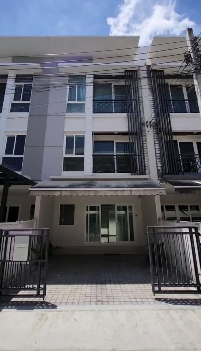 ให้เช่าทาวน์โฮม 3 ชั้น บ้านกลางเมือง พระราม 9 - มอเตอร์เวย์ ใกล้ APL หัวหมาก (N.1955) 11