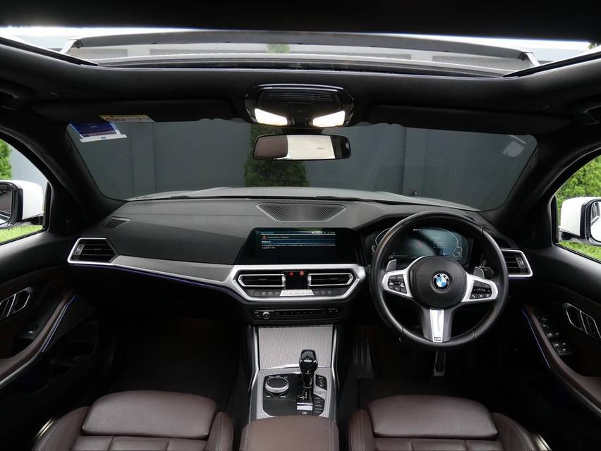 2021 BmW 330e M-Sport 4