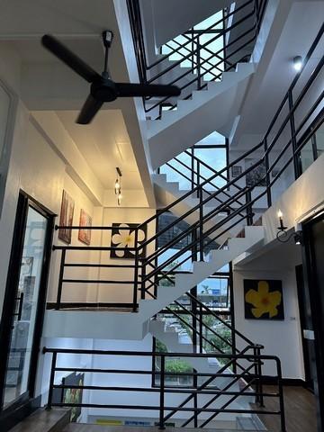 ให้เช่าอาคารสำนักงาน ใกล้BTS บางจาก และ BTS ปุณณวิถี ซอย สุขุมวิท62 อาคาร4ชั้น รีโนเวทใหม่ 4