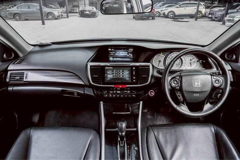 (แจ้งรหัสรถ 67GG7687) Honda Accord 2.0E ปี 2018 รูปที่ 13